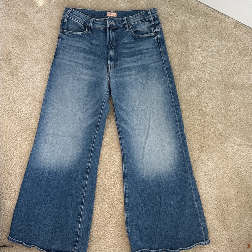 MOTHER the hustler roller ankle. Flare Wide Leg Jeans in Blue